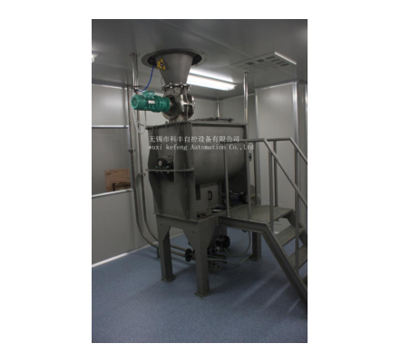 Pneumatic conveying after material mixing